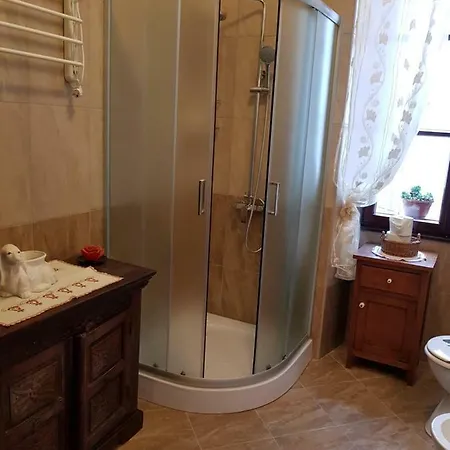 Noemi 아파트 풀라