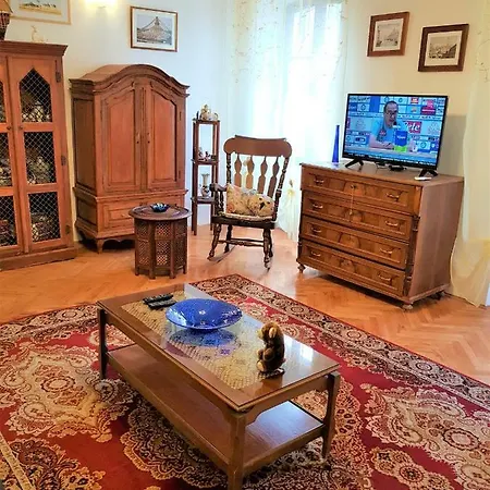 Noemi Apartment