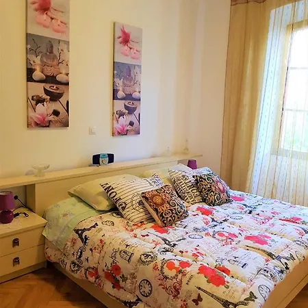 Noemi Apartment
